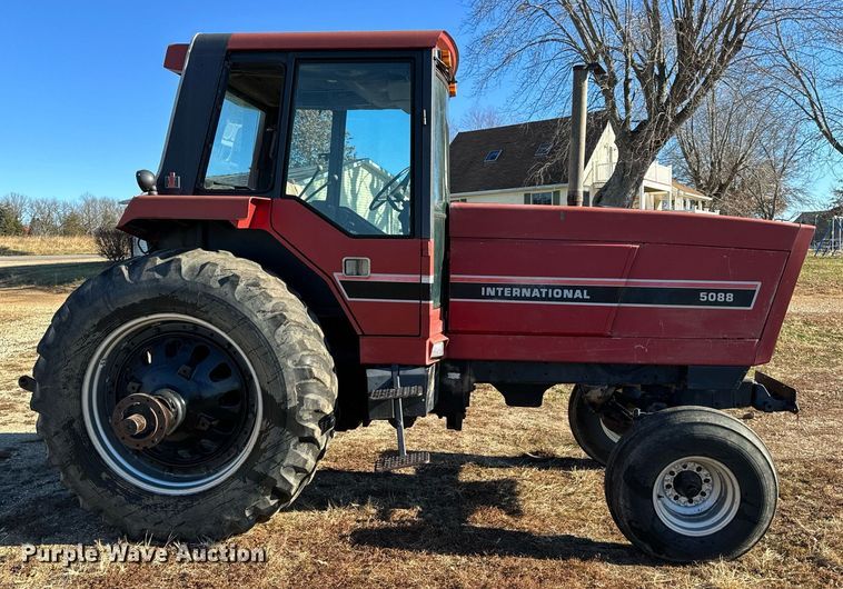 image for item NM9108 1981 International 5088  tractor