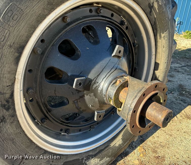 image for item NM9108 1981 International 5088  tractor