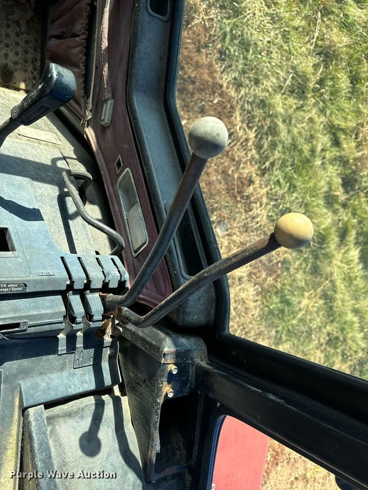 image for item NM9108 1981 International 5088  tractor