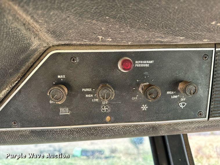 image for item NM9108 1981 International 5088  tractor