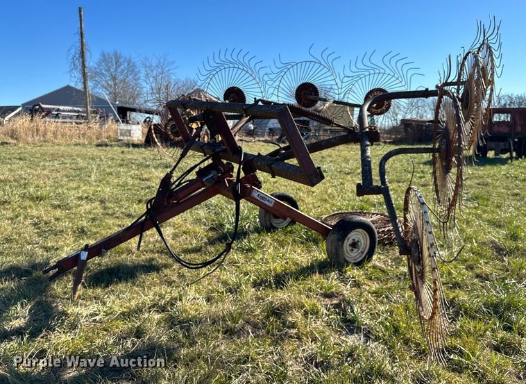 image for item NM9110 Vicon  hay rake