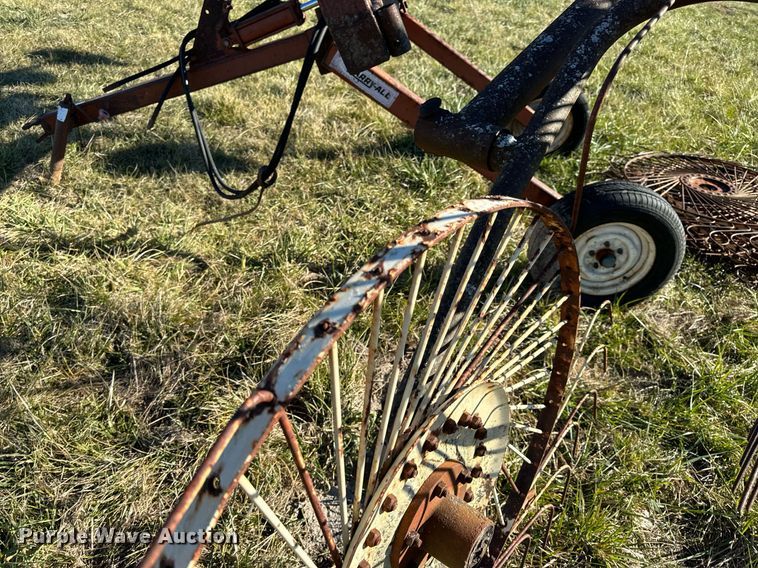 image for item NM9110 Vicon  hay rake