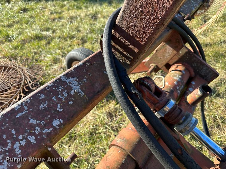 image for item NM9110 Vicon  hay rake