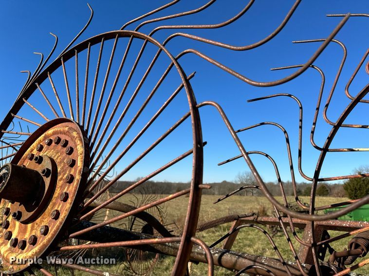 image for item NM9110 Vicon  hay rake