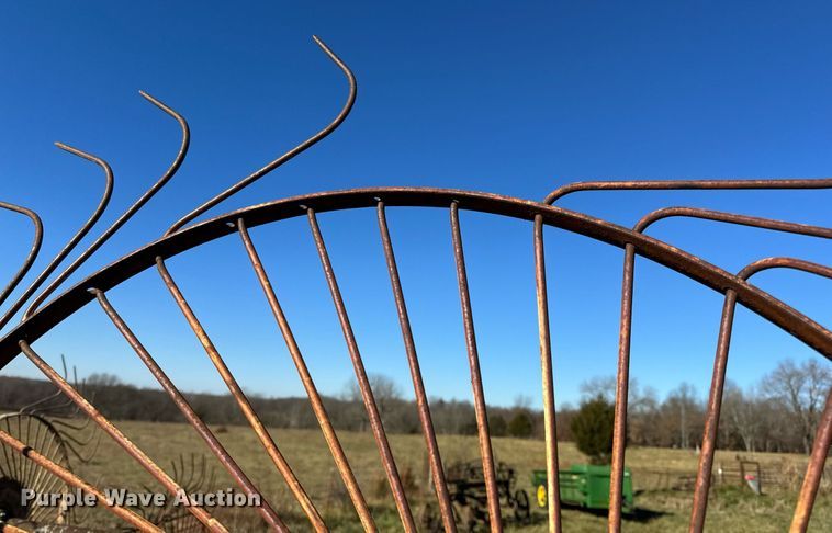 image for item NM9110 Vicon  hay rake