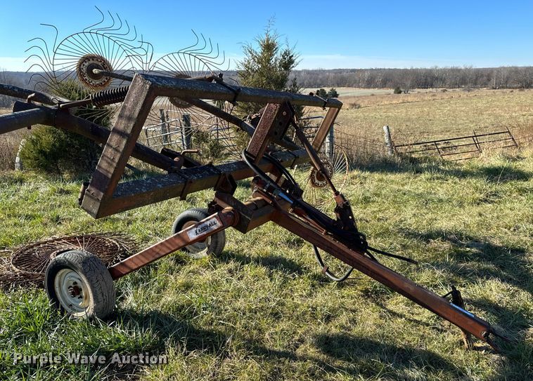 image for item NM9110 Vicon  hay rake