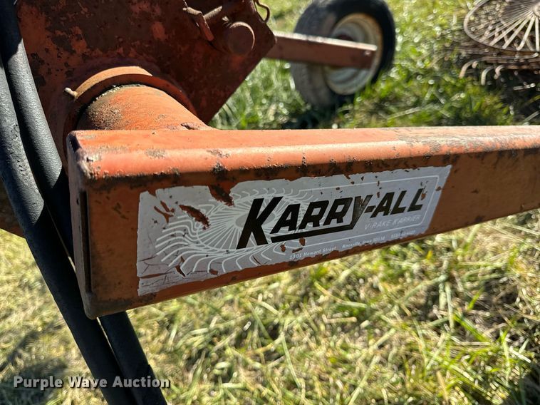 image for item NM9110 Vicon  hay rake