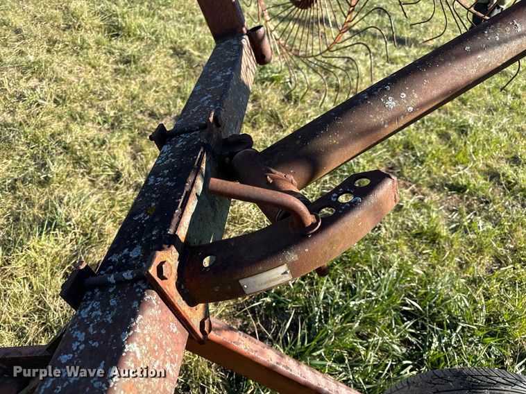 image for item NM9110 Vicon  hay rake