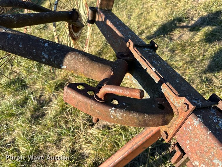 image for item NM9110 Vicon  hay rake