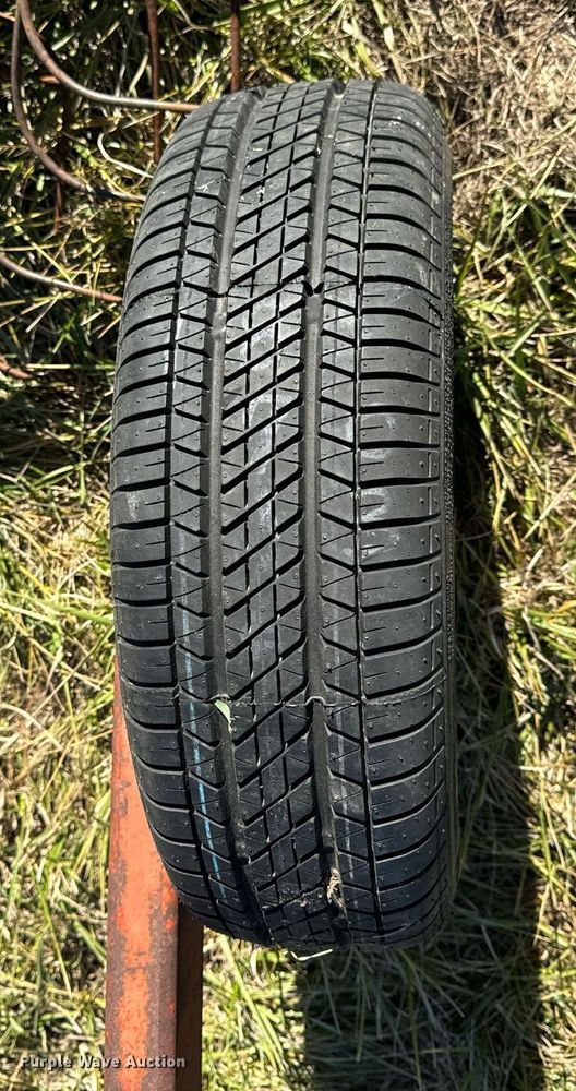 image for item NM9110 Vicon  hay rake