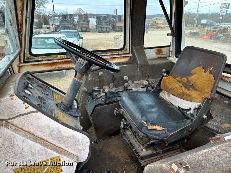 image for item NM9117 Case 1070 tractor