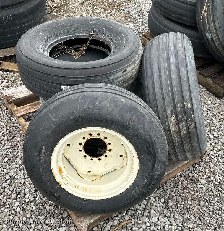 image for item NM9142 Tires