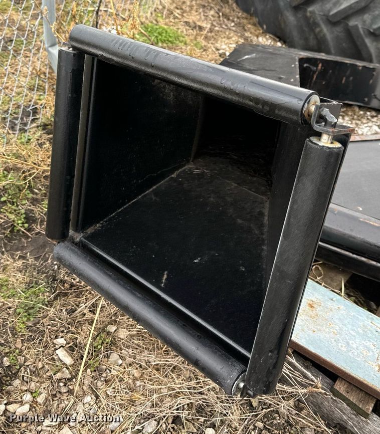 image for item NM9144 Tile dispenser