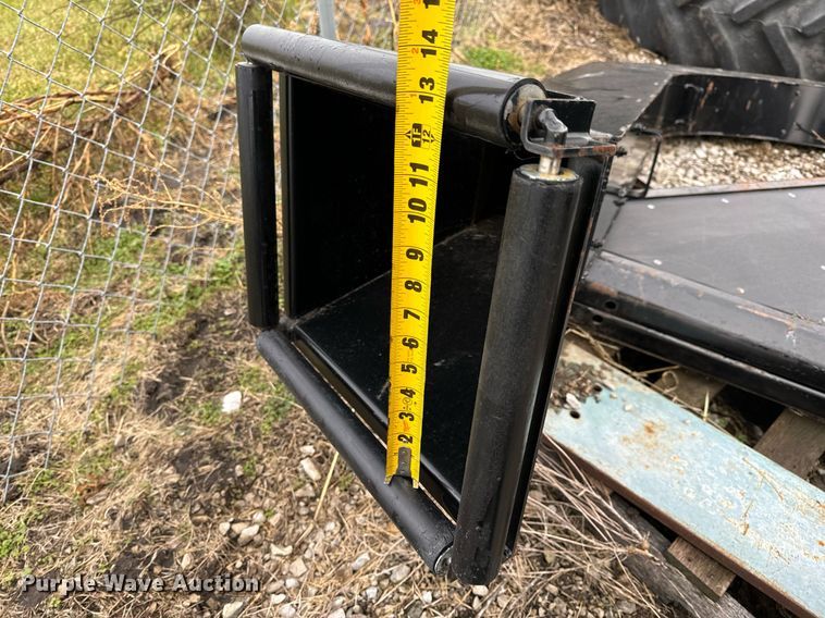 image for item NM9144 Tile dispenser