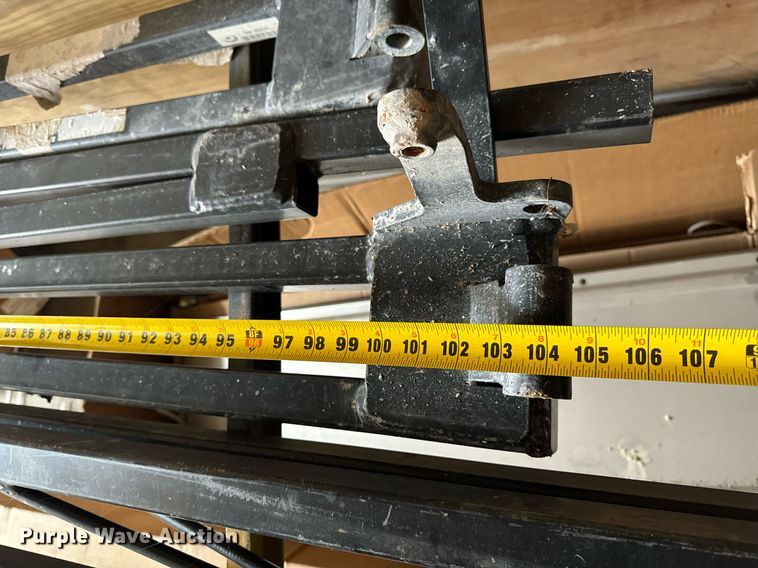 image for item NM9148 (8) Apache sprayer boom parts