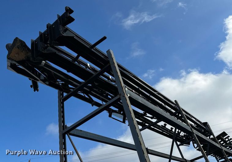 image for item NM9148 (8) Apache sprayer boom parts