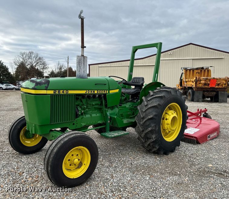 image for item NM9156 1981 John Deere 2640  tractor