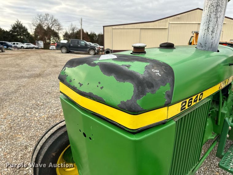image for item NM9156 1981 John Deere 2640  tractor
