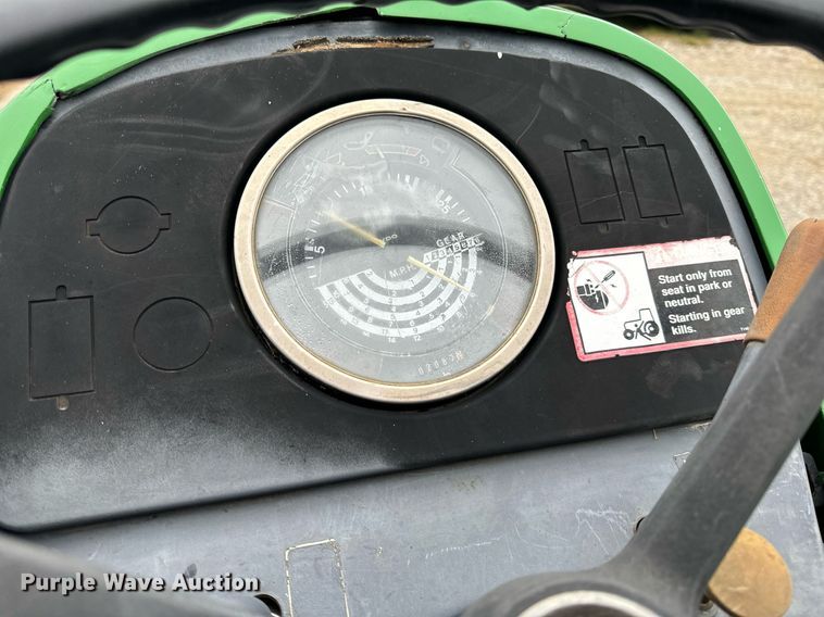 image for item NM9156 1981 John Deere 2640  tractor