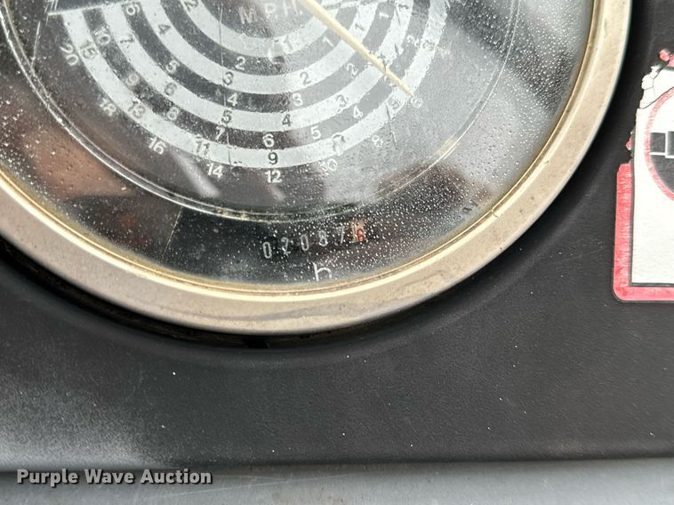 image for item NM9156 1981 John Deere 2640  tractor