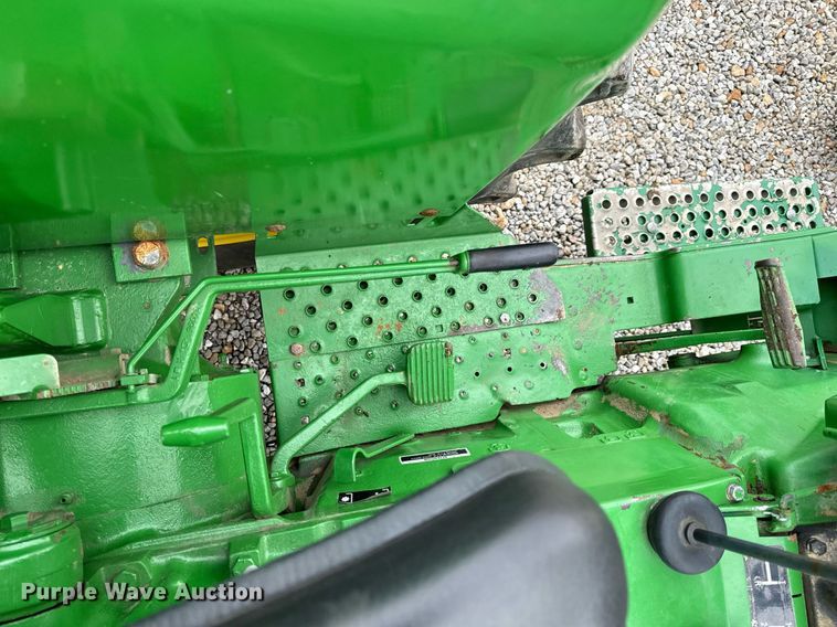 image for item NM9156 1981 John Deere 2640  tractor