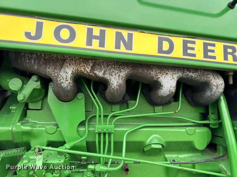 image for item NM9156 1981 John Deere 2640  tractor