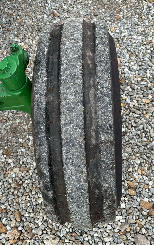 image for item NM9156 1981 John Deere 2640  tractor