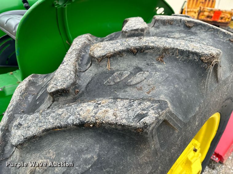 image for item NM9156 1981 John Deere 2640  tractor