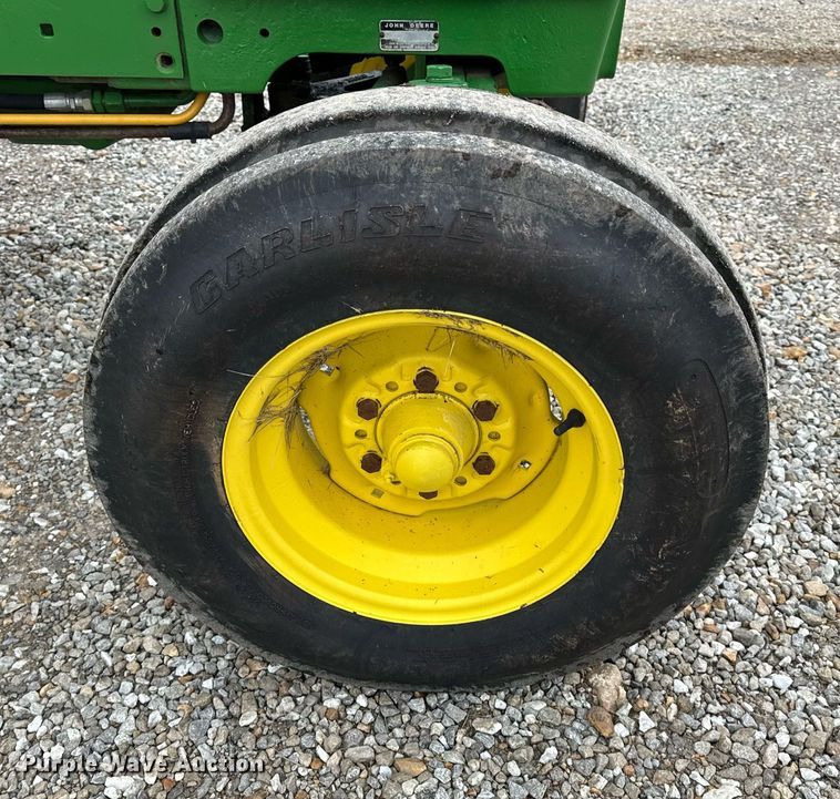 image for item NM9156 1981 John Deere 2640  tractor