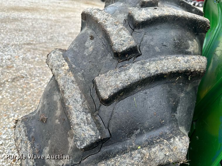 image for item NM9156 1981 John Deere 2640  tractor