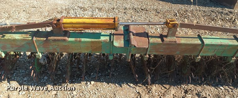 image for item NN9270 John Deere EO400  rotary hoe