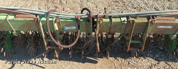 image for item NN9270 John Deere EO400  rotary hoe