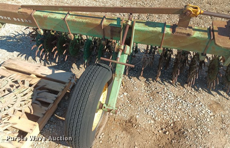 image for item NN9270 John Deere EO400  rotary hoe