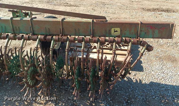 image for item NN9270 John Deere EO400  rotary hoe