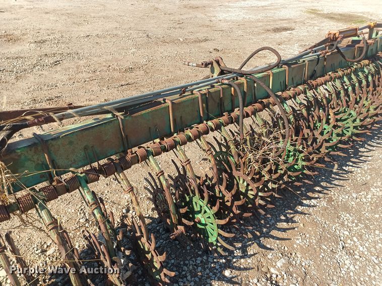 image for item NN9270 John Deere EO400  rotary hoe