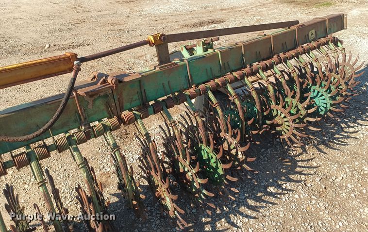 image for item NN9270 John Deere EO400  rotary hoe