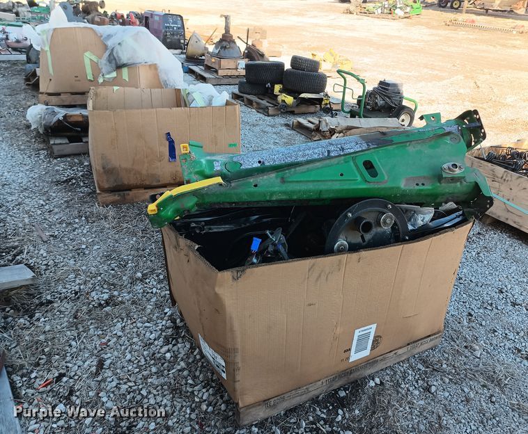 image for item NN9272 John Deere 640FD  parts