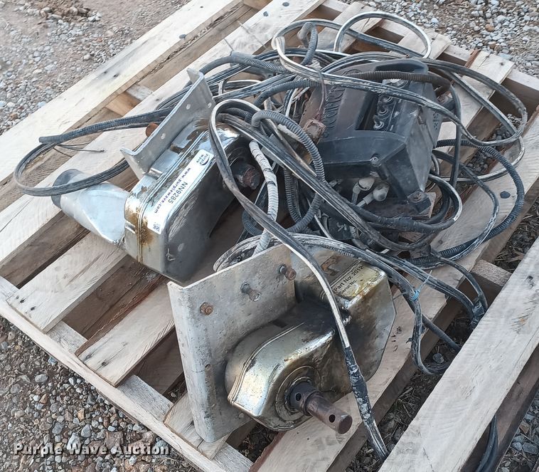 image for item NN9285 Roll Rite  electronic hopper controls