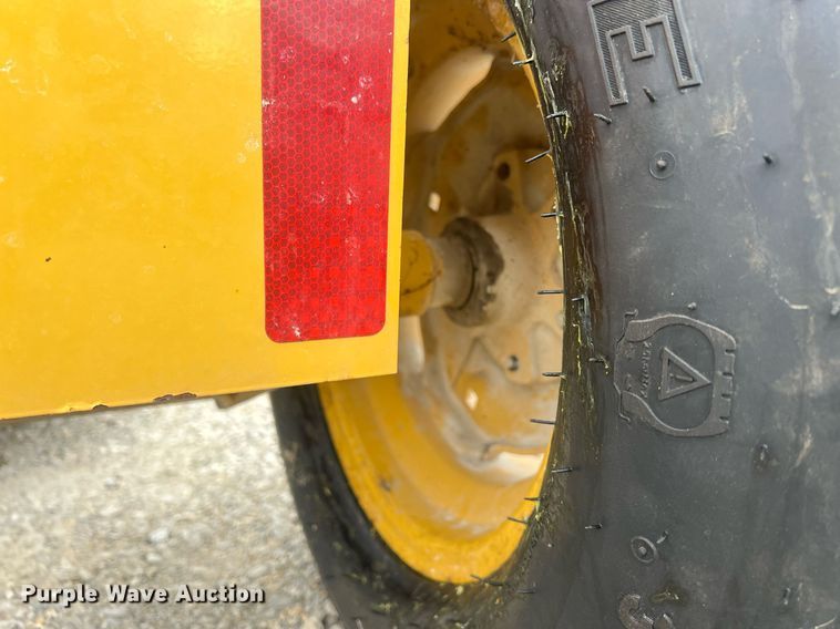 image for item NN9319 Vermeer TM1200  disc mower