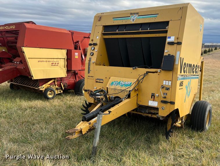 image for item NN9321 Vermeer 605XL  round baler