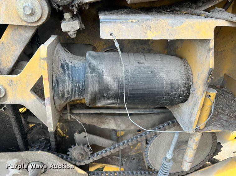 image for item NN9321 Vermeer 605XL  round baler