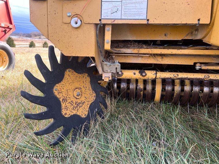 image for item NN9321 Vermeer 605XL  round baler