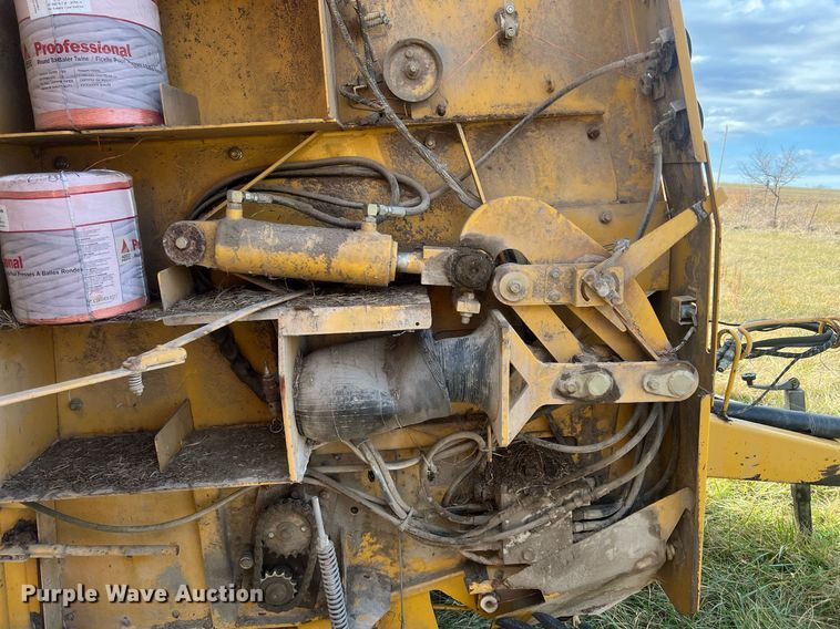 image for item NN9321 Vermeer 605XL  round baler