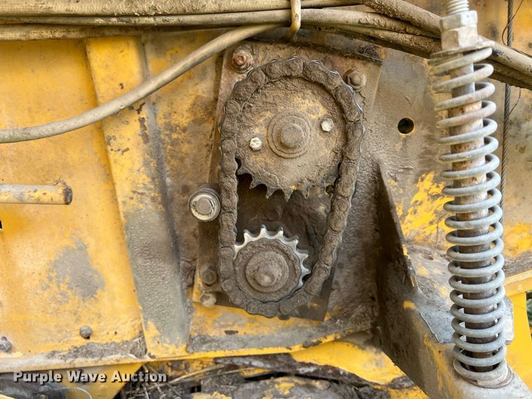 image for item NN9321 Vermeer 605XL  round baler