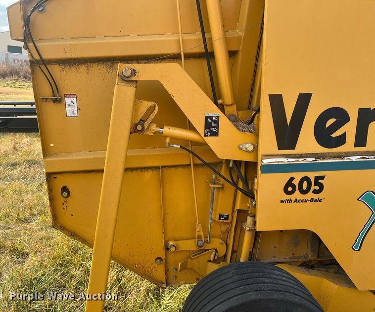 image for item NN9321 Vermeer 605XL  round baler