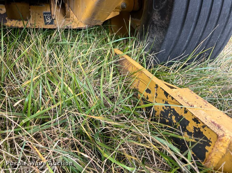 image for item NN9321 Vermeer 605XL  round baler