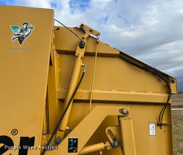 image for item NN9321 Vermeer 605XL  round baler