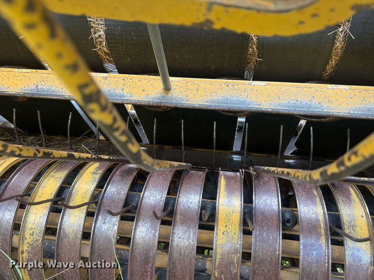 image for item NN9321 Vermeer 605XL  round baler