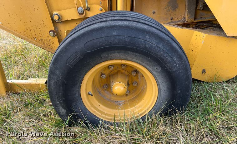 image for item NN9321 Vermeer 605XL  round baler