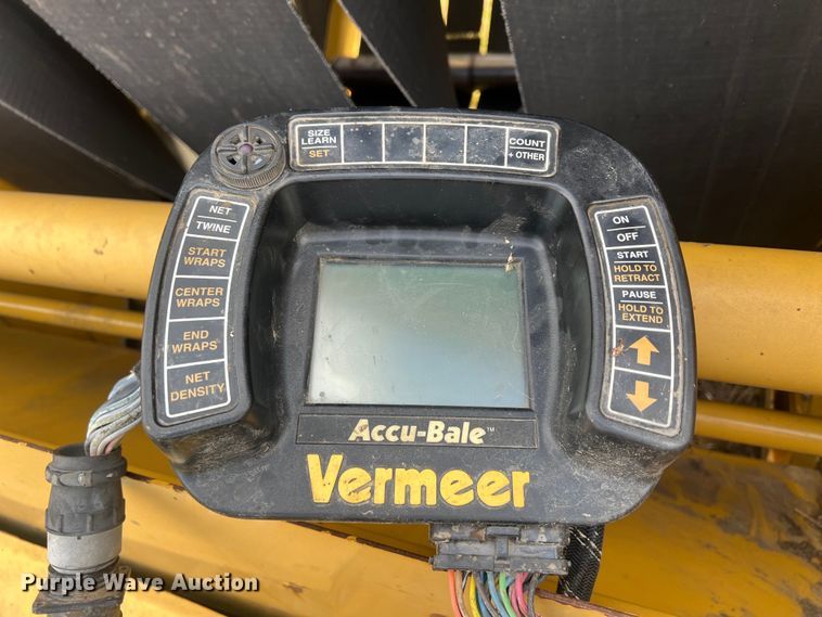 image for item NN9321 Vermeer 605XL  round baler